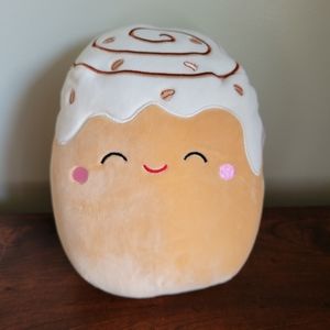 Cinnamon Roll Squishmallow